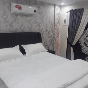 One bed furnished apartment in Bahria Town 402