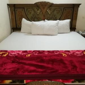 Hotel Basera in Lahore
