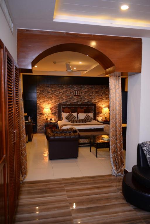 Hilton Suites Lahore - image 4