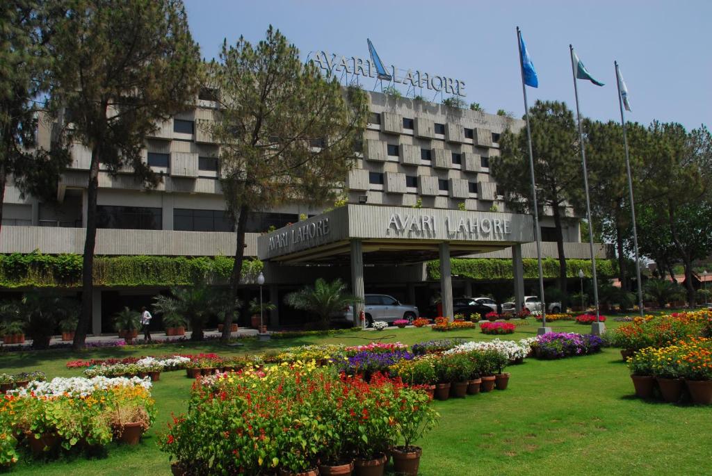 Avari Lahore Hotel - image 4
