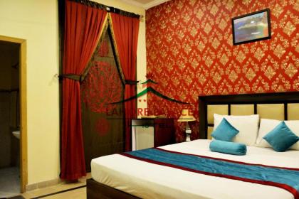 Lahore Palace Hotel - image 9