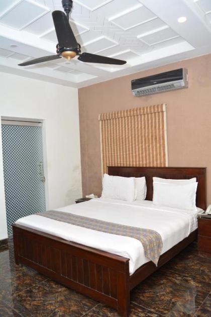 Lawrence View Hotel Lahore - image 3