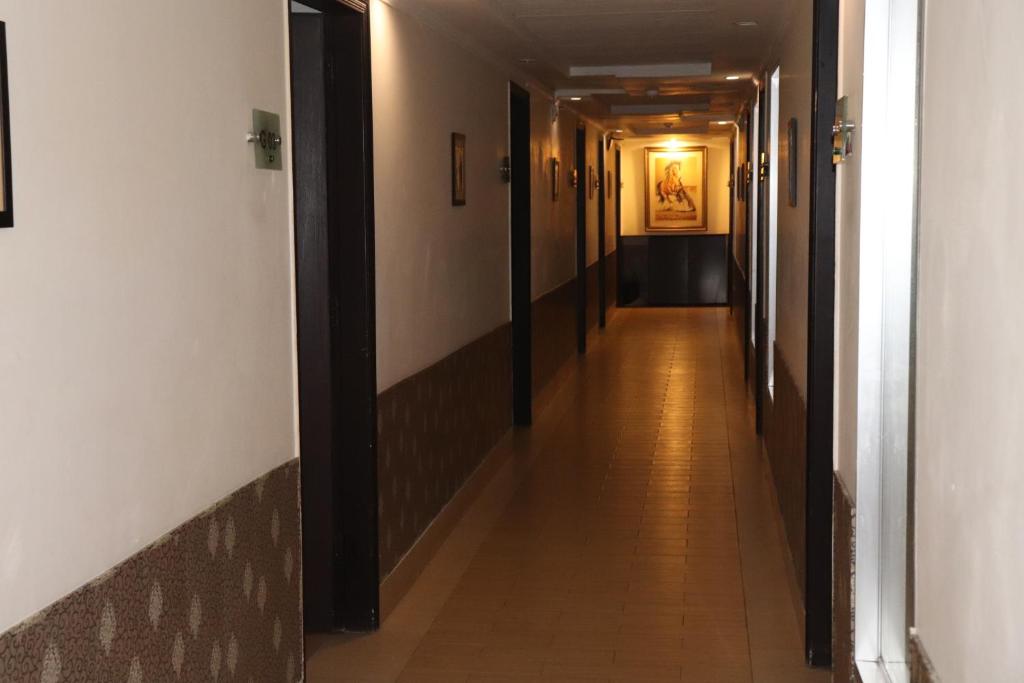 Hotel Royal Lahore - image 5