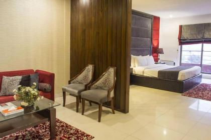 Maisonette Hotel Lahore - image 13
