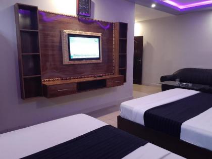 Gulberg Continental Hotel - image 1