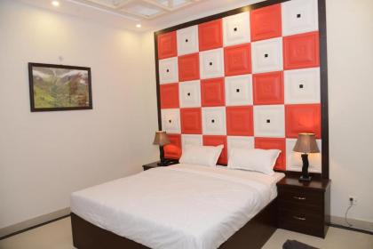 Gulberg Continental Hotel - image 15