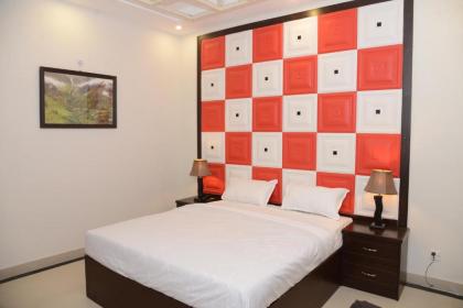 Gulberg Continental Hotel - image 16