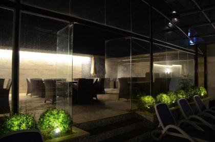 Grand Palm Hotel - image 2