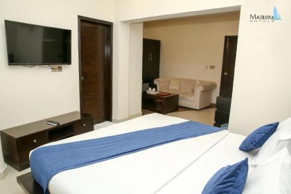 Mairona Hotel Gulberg - image 6