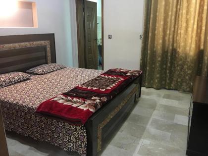 Spacious Apartment in Johar Town - image 9