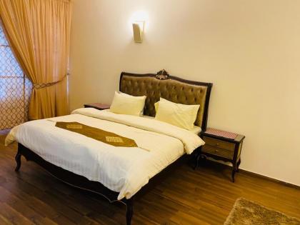 Royal Two Bed Room Luxury Apartment Gulberg - image 16