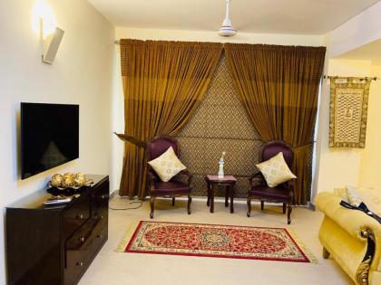 Royal Two Bed Room Luxury Apartment Gulberg - image 5
