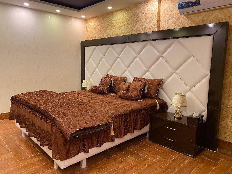 Burj Al Bahria Town Luxury Suites - image 4