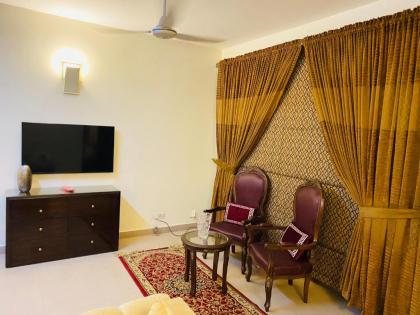 Royal Two Bed Luxury Apartment Gulberg - image 5