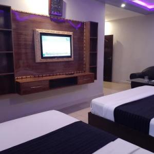 Gulberg Continental Hotel