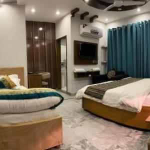 Hotel Holiday Lahore 