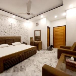 Hotel Pakeeza One 