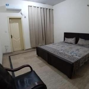 Guest House & Apartments Johar Town near Emporium & Expo