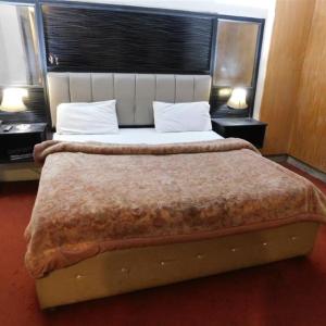 A-one Hotel