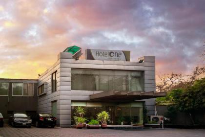 Hotel One The Mall - image 1