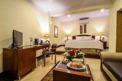 Hotel One The Mall - image 12
