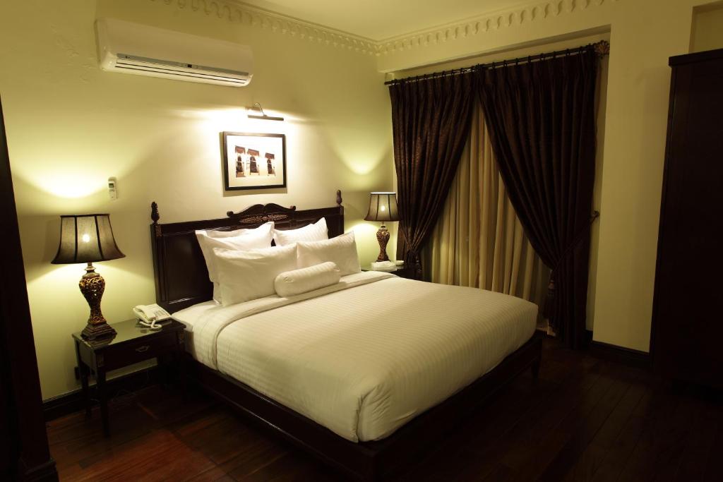 Heritage Luxury Suites All Suite Hotel - image 5