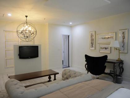 The Nishat Hotel - image 12