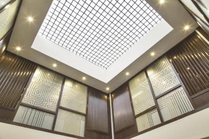 Royaute Luxury - image 12
