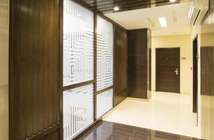 Royaute Luxury - image 15