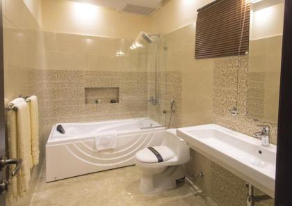 Royaute Luxury - image 17