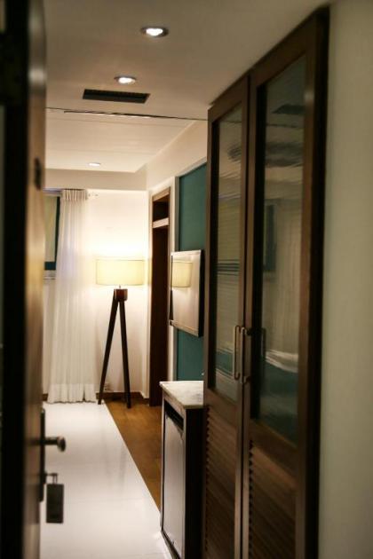 Lahore Continental Hotel - image 11