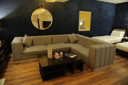 Lahore Continental Hotel - image 19