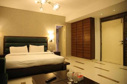 Lahore Continental Hotel - image 20