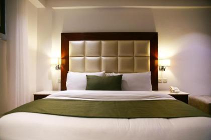 Lahore Continental Hotel - image 4