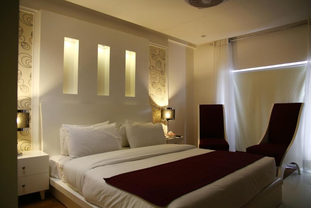 Lahore Continental Hotel - image 7