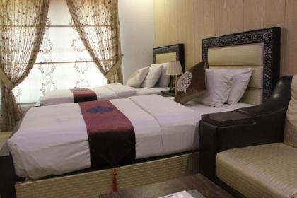 HOTEL THE LESCHANZE - image 6