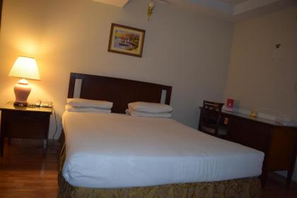 Carlton Tower Hotel Lahore - image 19