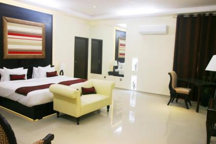 Grand Enclave - image 6