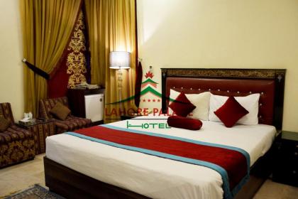 Rose Palace Hotel Garden Town - image 13