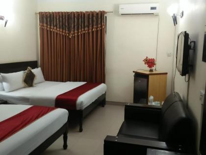 Hotel Tourist Inn - image 19