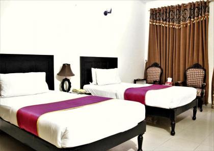 Hotel Tourist Inn - image 5