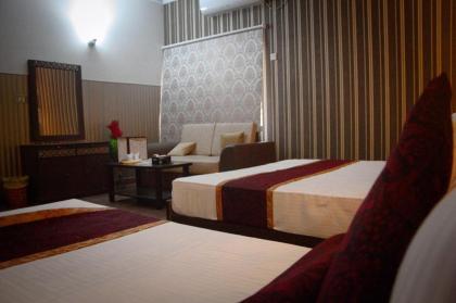 Mall View Hotel - image 12
