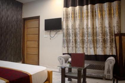 Mall View Hotel - image 15