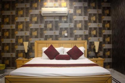 Mall View Hotel - image 18