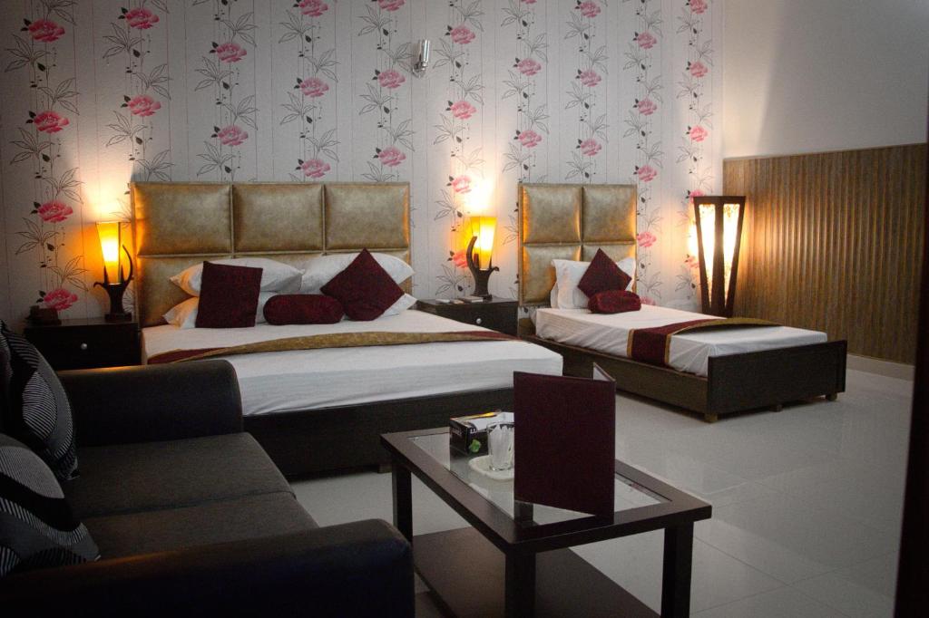 Mall View Hotel - image 5
