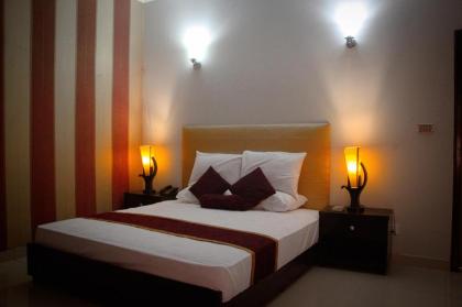 Mall View Hotel - image 6