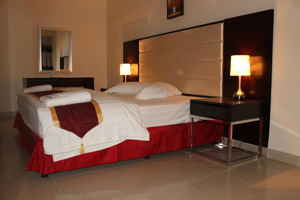 Hotel Premier Inn Davis Road - main image