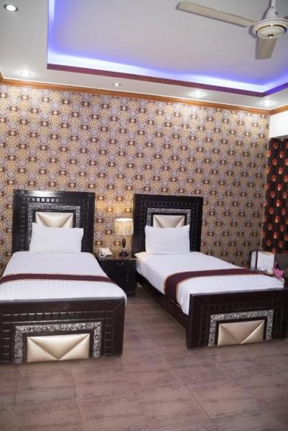 Hotel Premier Inn Davis Road - image 10