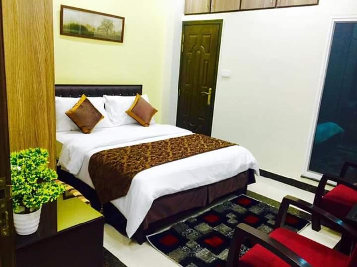 Hayyat Luxury Apartments - image 6