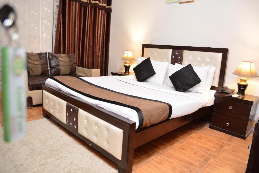 Green Fort Hotel Gulberg - image 5